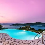 Eva * Agios Stefanos Kassiopi